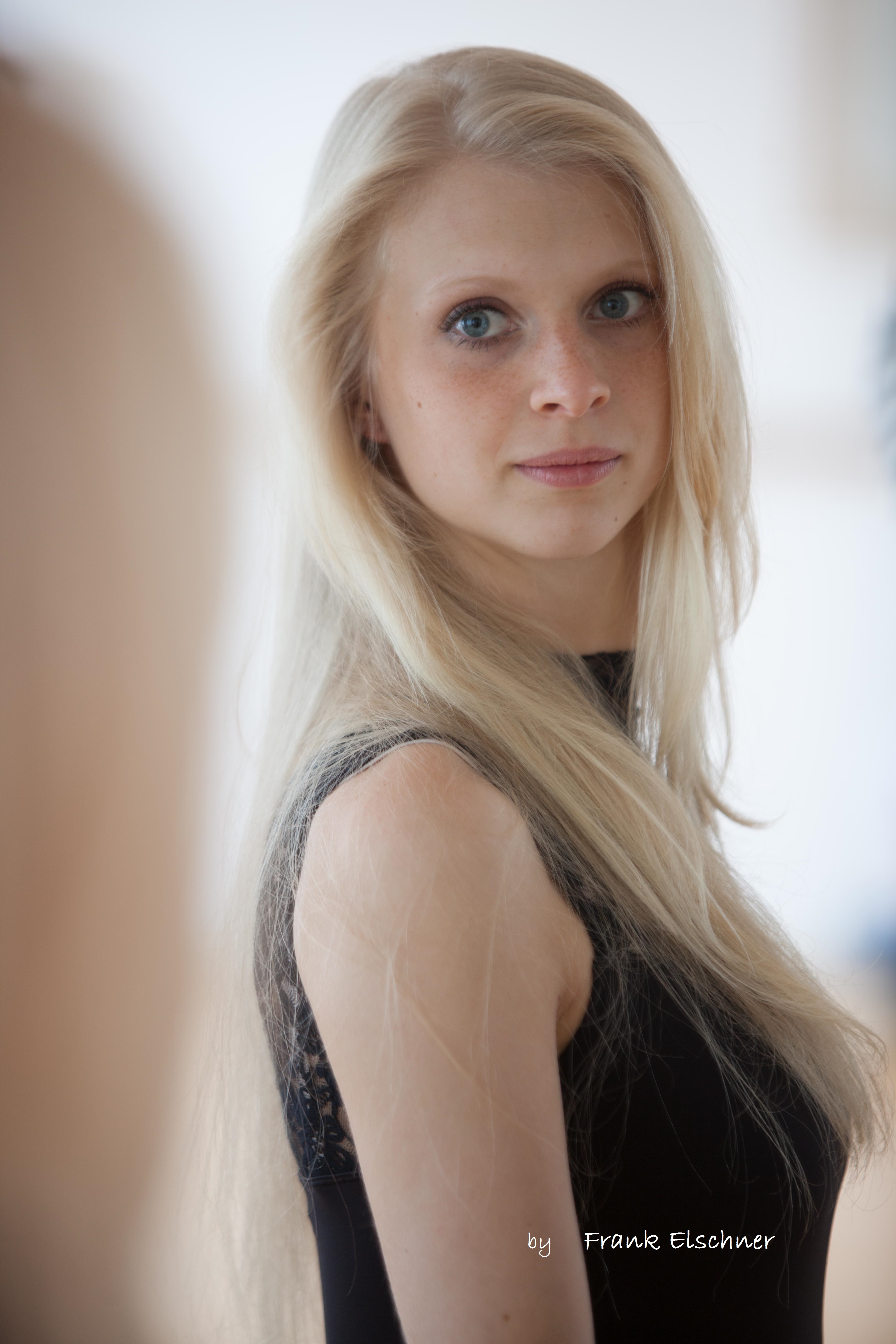 Nathalie Gladbach About